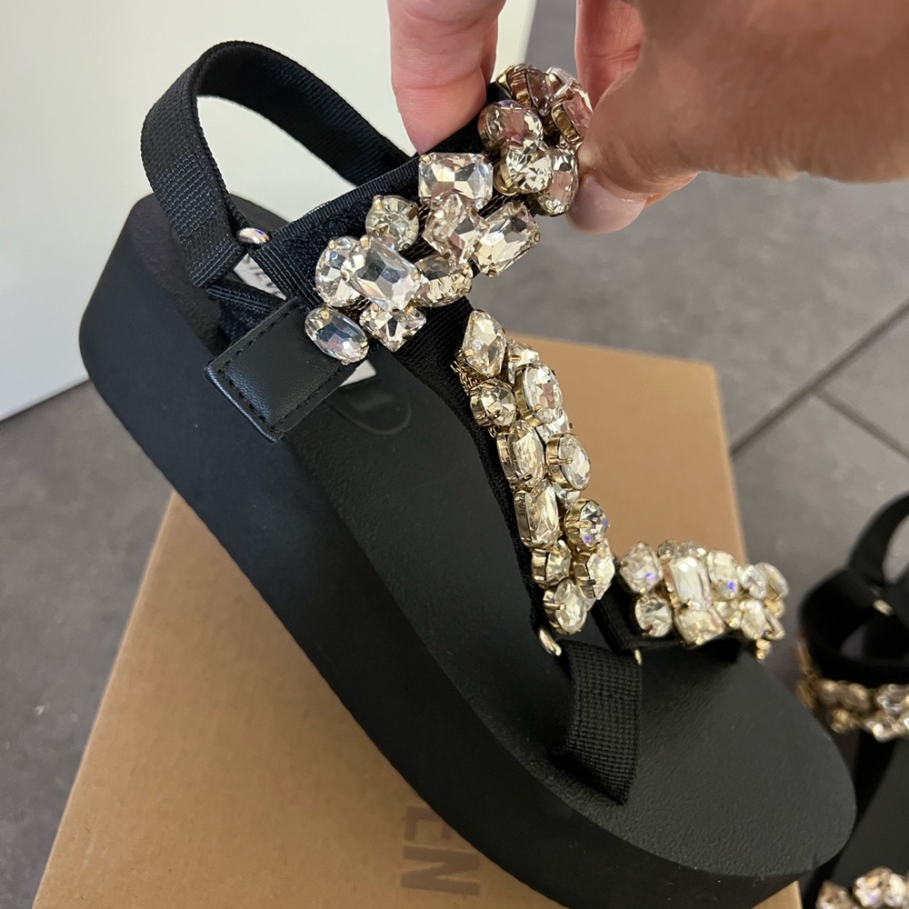 Steve Madden Black Sandals with Crystal Accents - Picture 8 of 10